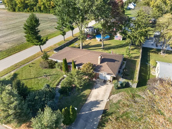 290 W 3rd St, Coal City, IL 60416