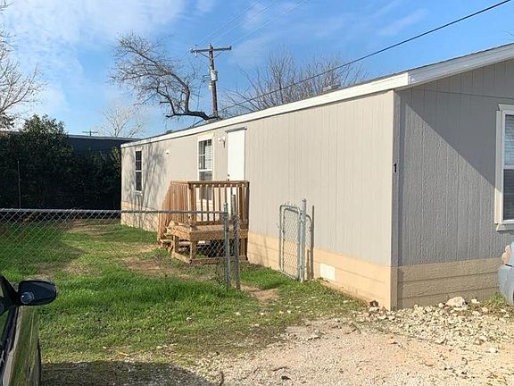 2nd image of 5201 Azle Ave Trlr 1