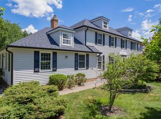 37173 Oneill Dr, Solon, OH 44139