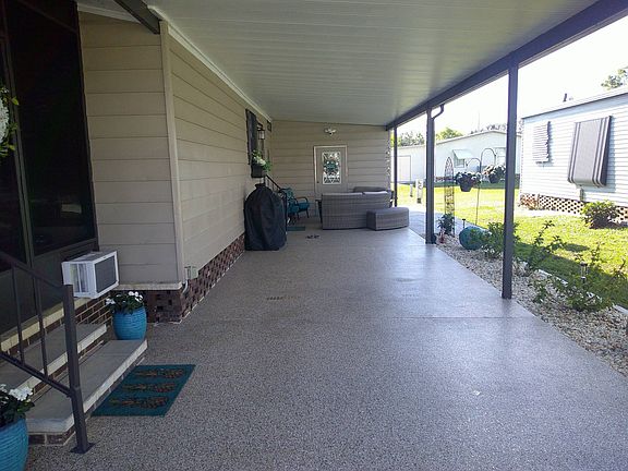 3rd image of 15917 Sandy Point Dr #279