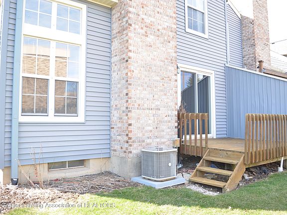 3rd image of 1740 Whitegate Ln