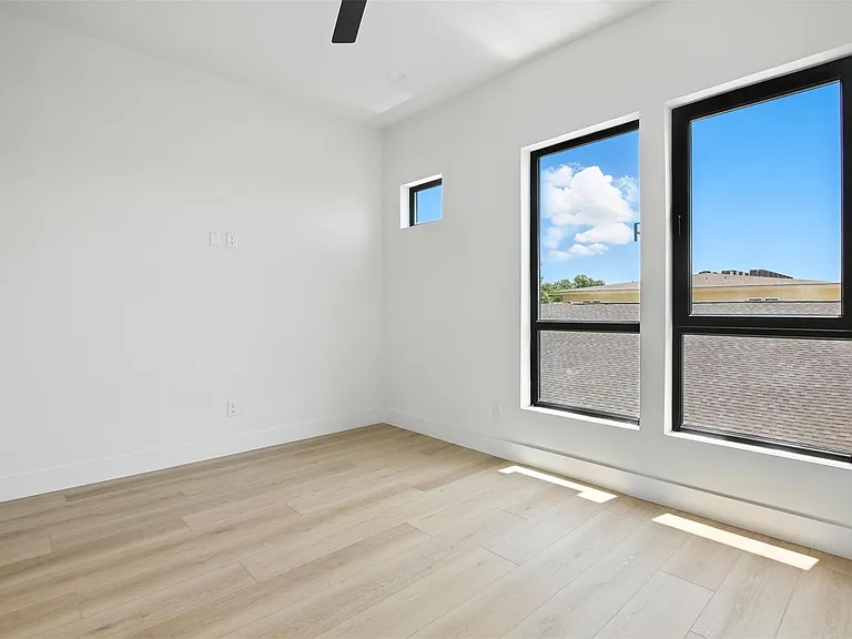 1425 N Garrett Ave #106 — Photo 11