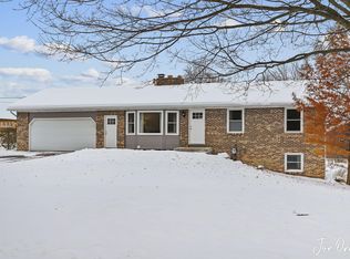 5760 Ivanrest Ave SW, Wyoming, MI 49418