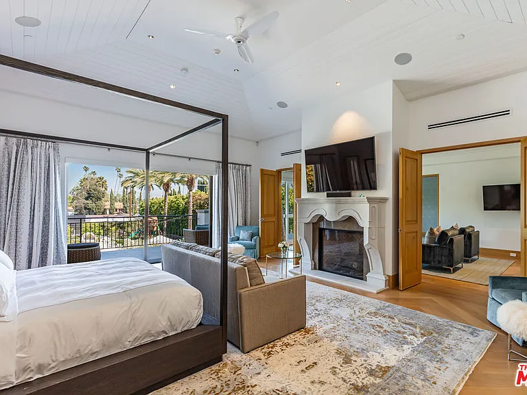 618 N Beverly Dr — Photo 15