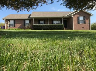 1641 Foxfire Cir, Seymour, TN 37865