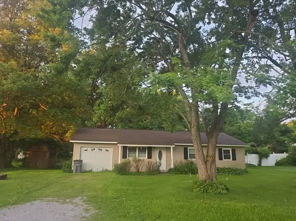 780 Eden Dr, Paducah, KY 42003