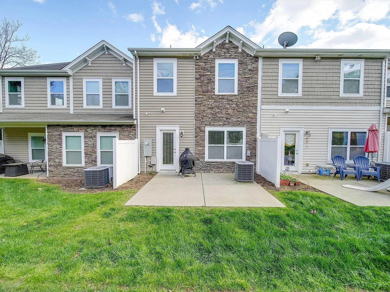 3 bed, 1473 sqft, $2,249 — Photo 3