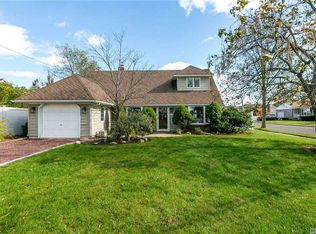 130 W Shore Dr, Massapequa, NY 11758