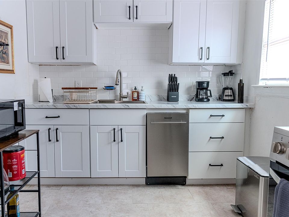 1st image of 2016 Dunlavy St APT 3