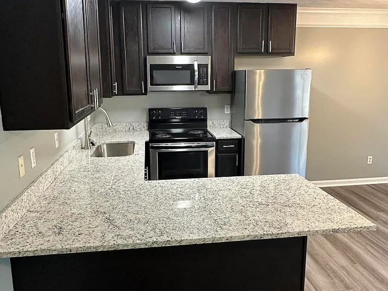 1087 Duval St — Photo 33