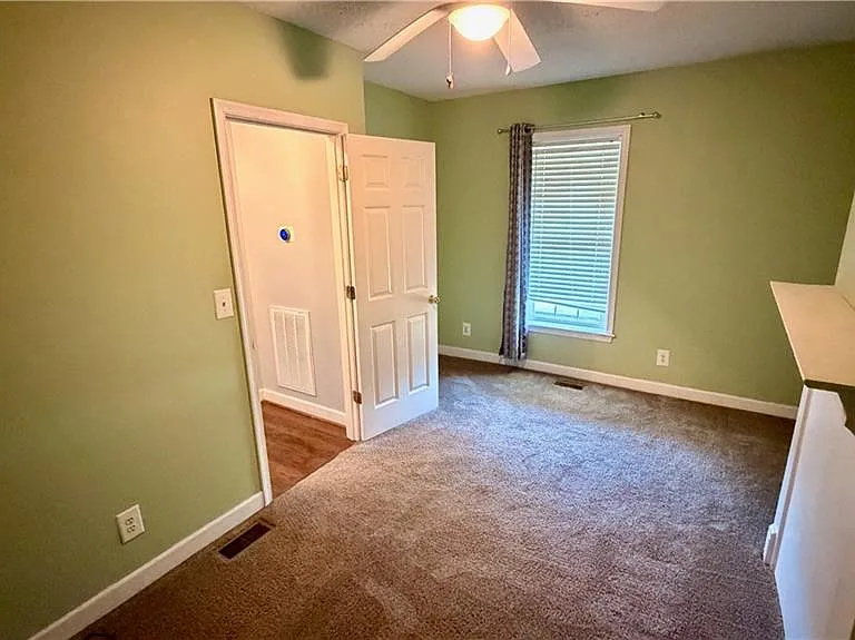 1128 Longstreet Ln — Photo 19