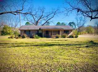 369 Wilson Ave, Fitzgerald, GA 31750