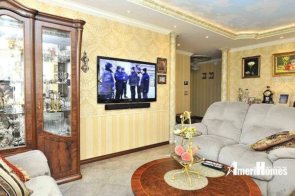 Sold by Amerihomes Realty of NY | media 3