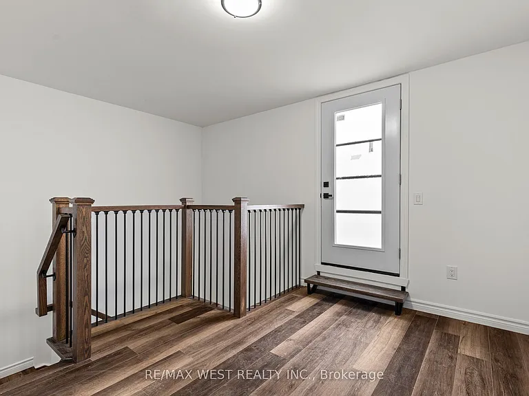 119 Town Line Rd E #D208 — Photo 32