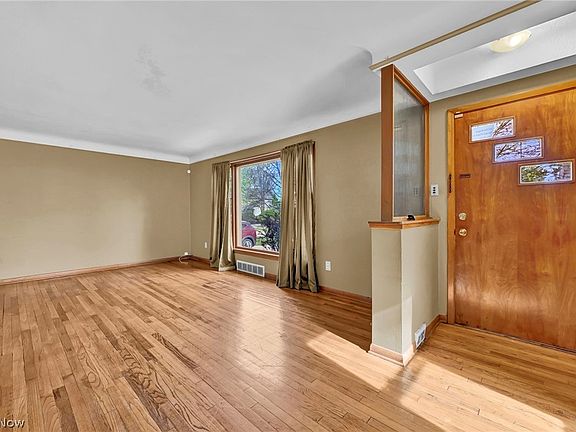 4th image of 4082 Bexley Blvd
