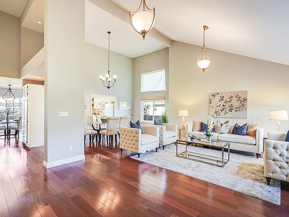 5th image of 3105 Meadowlands Ln