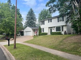 511 Highland Dr, Hibbing, MN 55746
