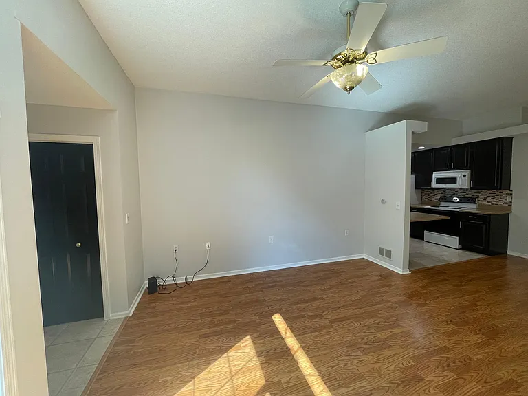 1364 Conservatory Ct — Photo 11