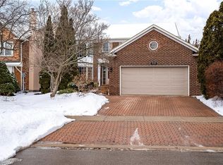 1225 Old Post Dr, Oakville, ON L6M 1A5
