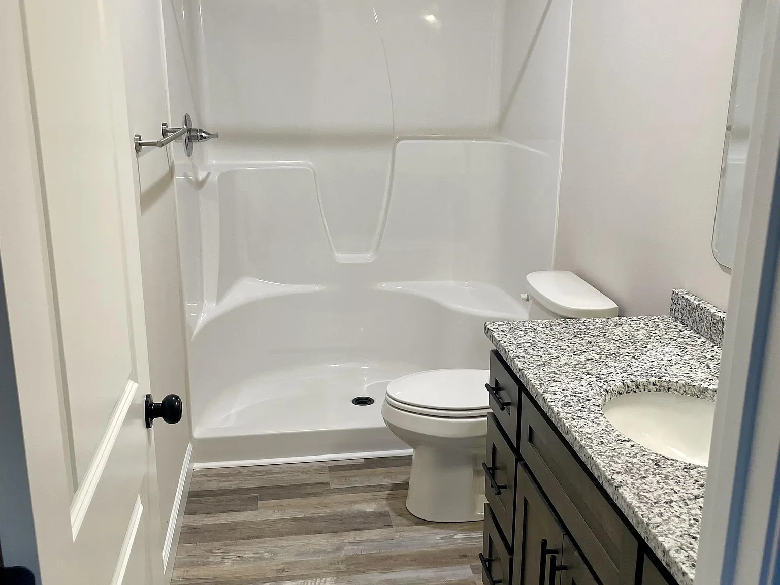 214 New Oak Dr - 14 — Photo 3