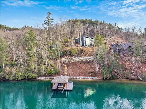 3rd image of 127 Crosswind Ct