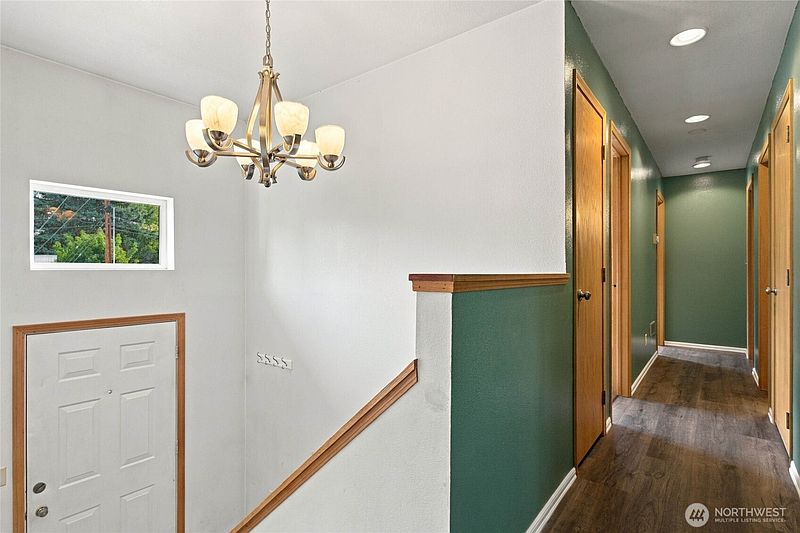 3rd image of 529 Ash Street N