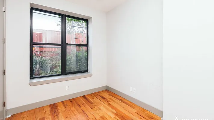 Rented by Nooklyn NYC LLC | media 29