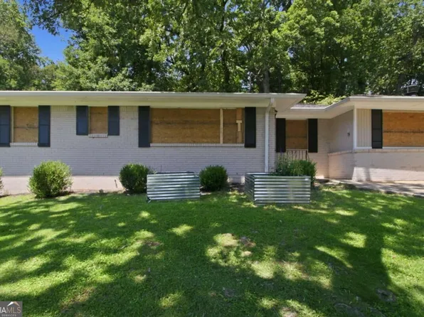 1763 Meadowglades Dr, Decatur, GA 30035