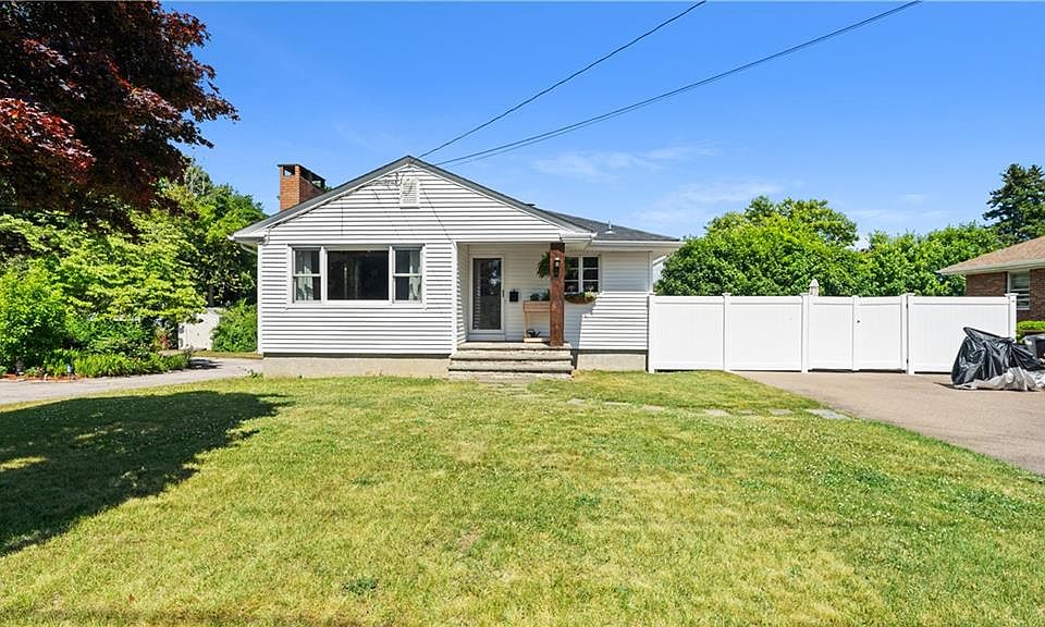 1st image of 8 Longvue Ave