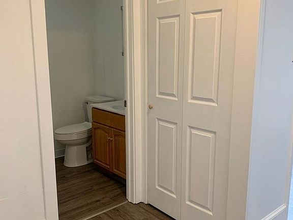 3rd image of 305 Vincennes Ave #3