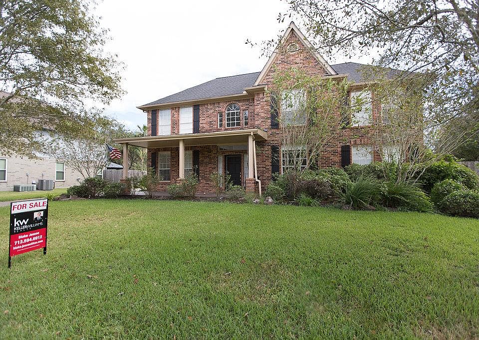 1st image of 1406 Oak Hollow Dr