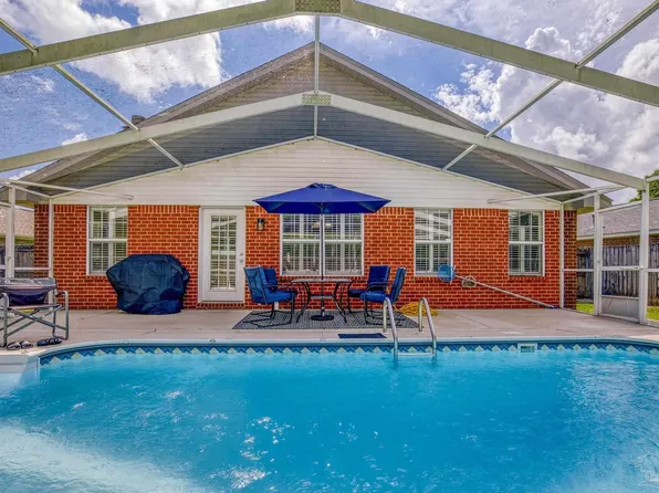 1374 Mazurek Blvd, Pensacola, FL 32514