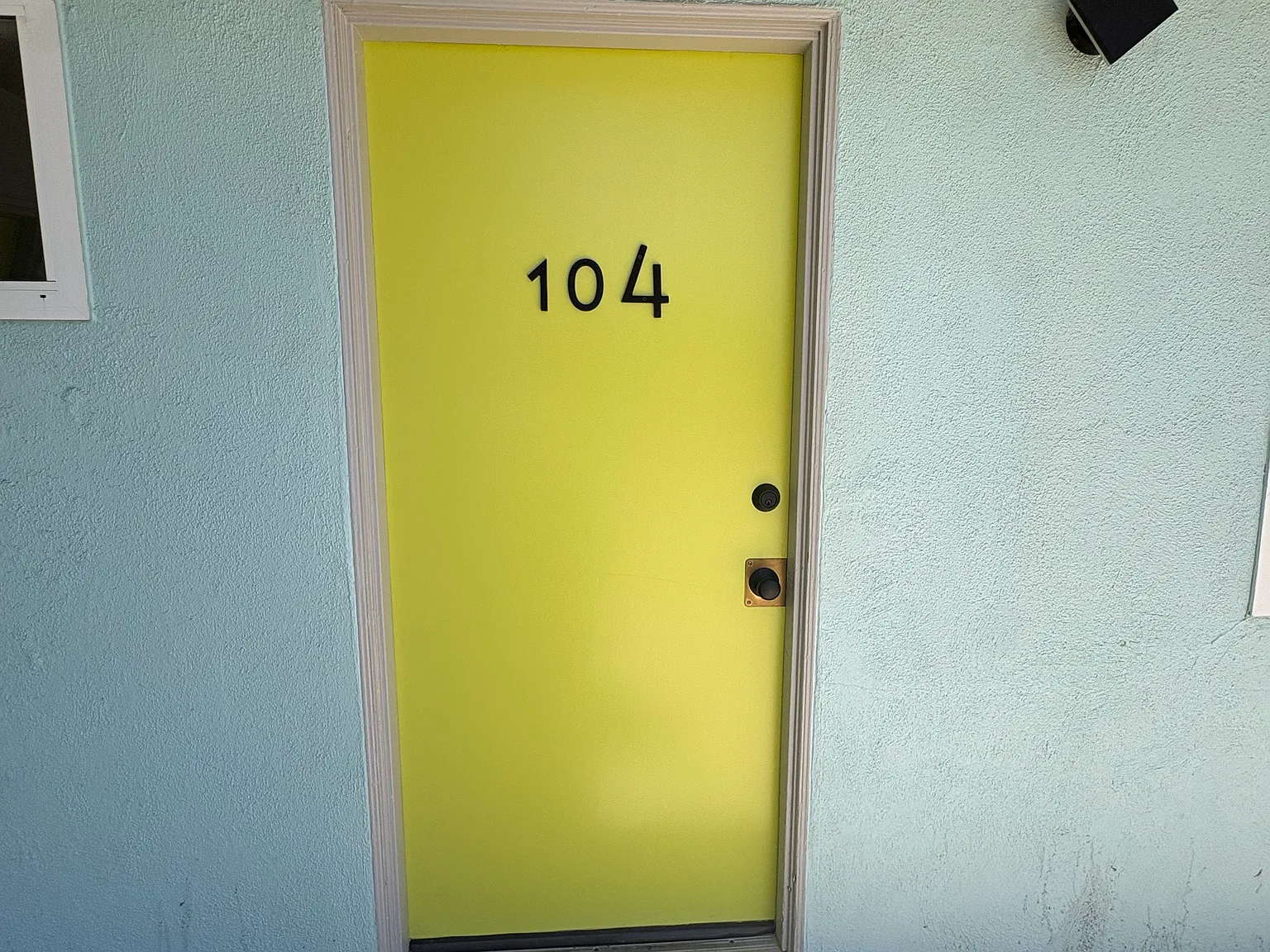 2 bed, $4,000 — Photo 1