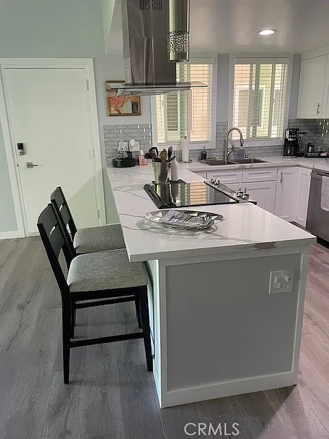 2 bed, 1040 sqft, $3,750 — Photo 4