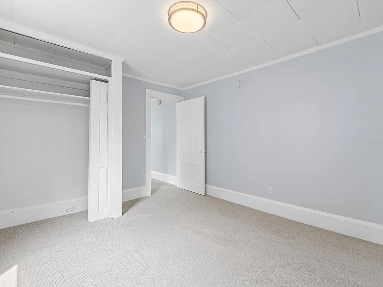 10 Pine St #12 — Photo 11
