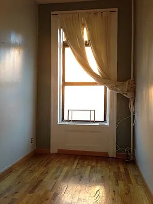 Rented by Bedford Realty USA Corp | media 1