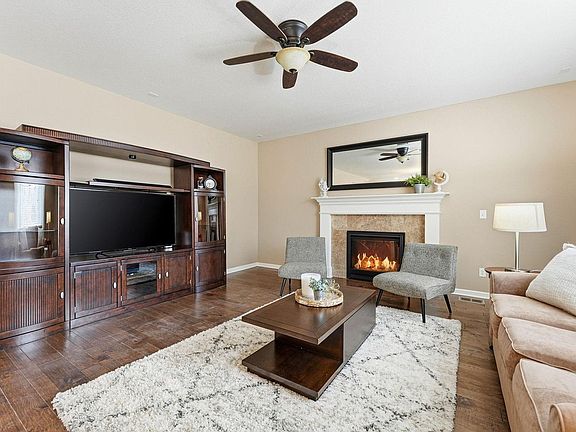 2nd image of 3392 Harvard Pl