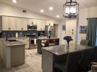 594 SW Columbus Dr, Port Saint Lucie, FL 34953