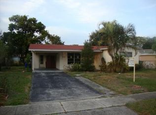 6611 Pershing St, Hollywood, FL 33024