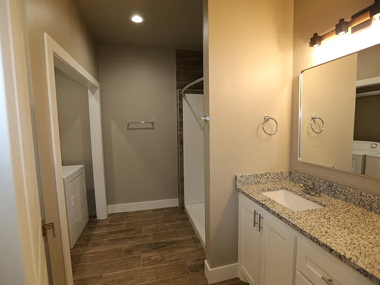 114 W French St — Photo 30