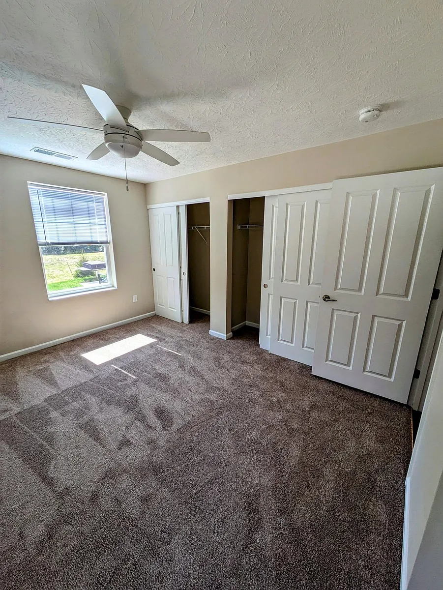 Building Photo - 1145 Edwards Rd #1
