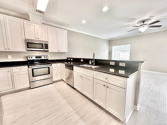 5th image of 179 Shady Grove Dr