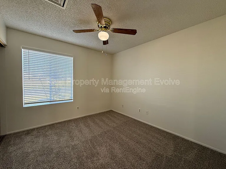 6437 W Sierra St — Photo 16