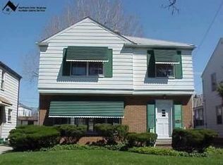 3691 Lindholm Rd, Shaker Heights, OH 44120