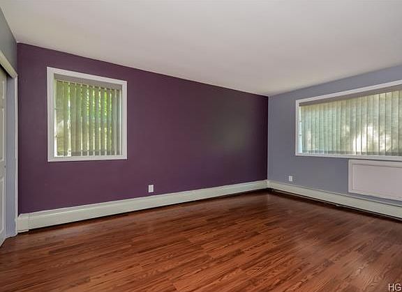 4th image of 16 Fieldstone Dr