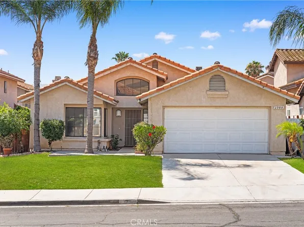 2988 Dartmouth Cir, Corona, CA 92879