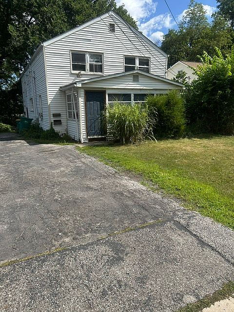 1st image of 14113 Maple Ave #Up