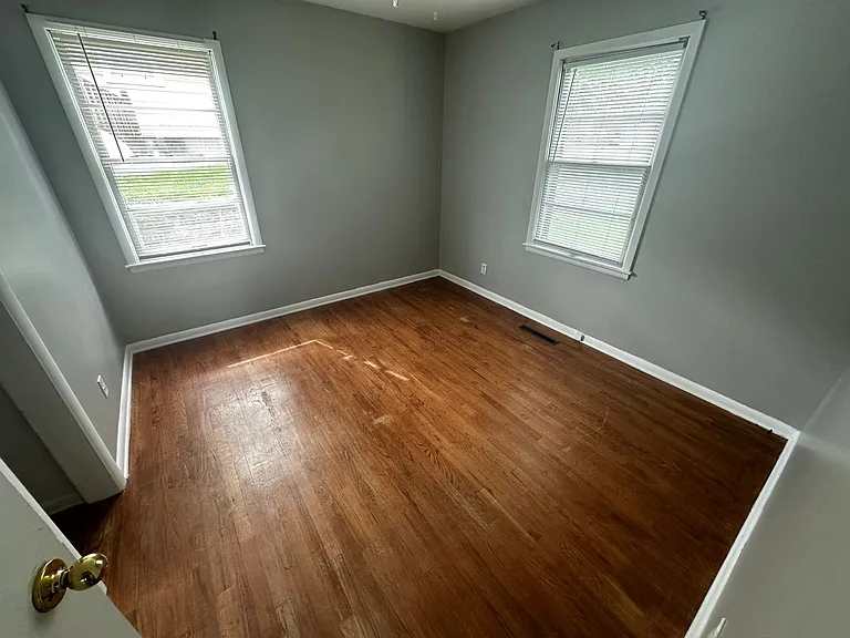 3404 Doniphan Ave — Photo 5