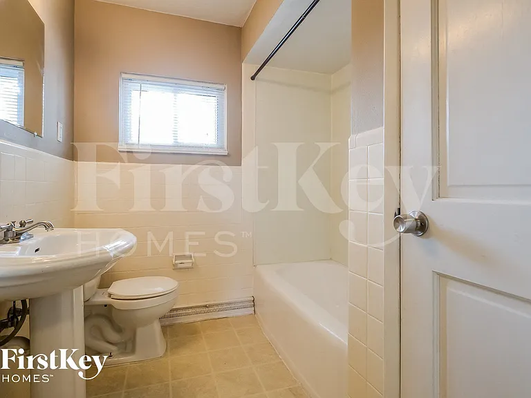 6114 Fee Fee Rd — Photo 9