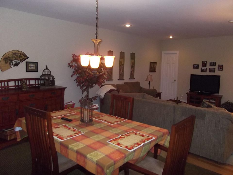 first floor dining area